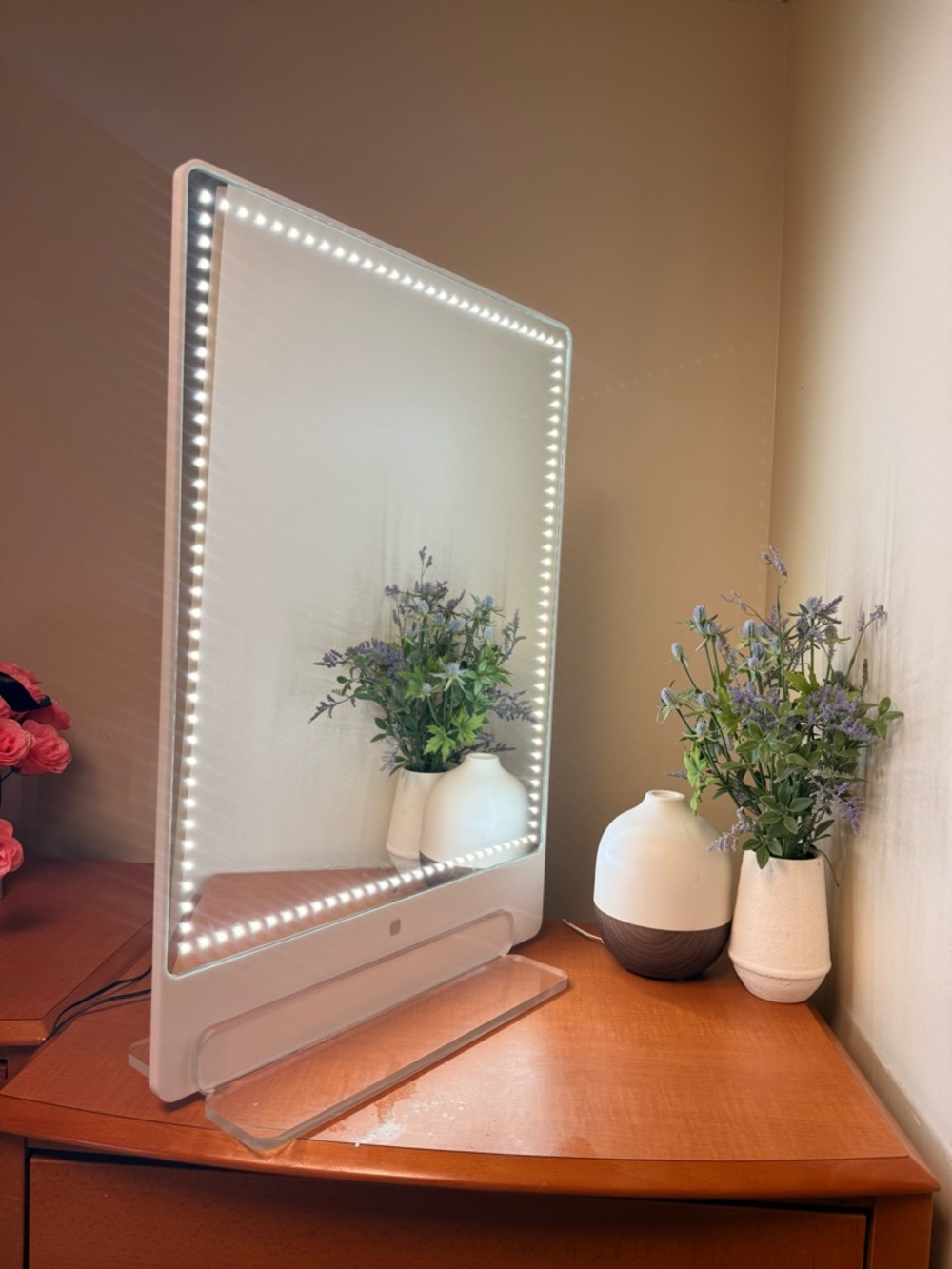Led Lighted Vanity Mirror In White